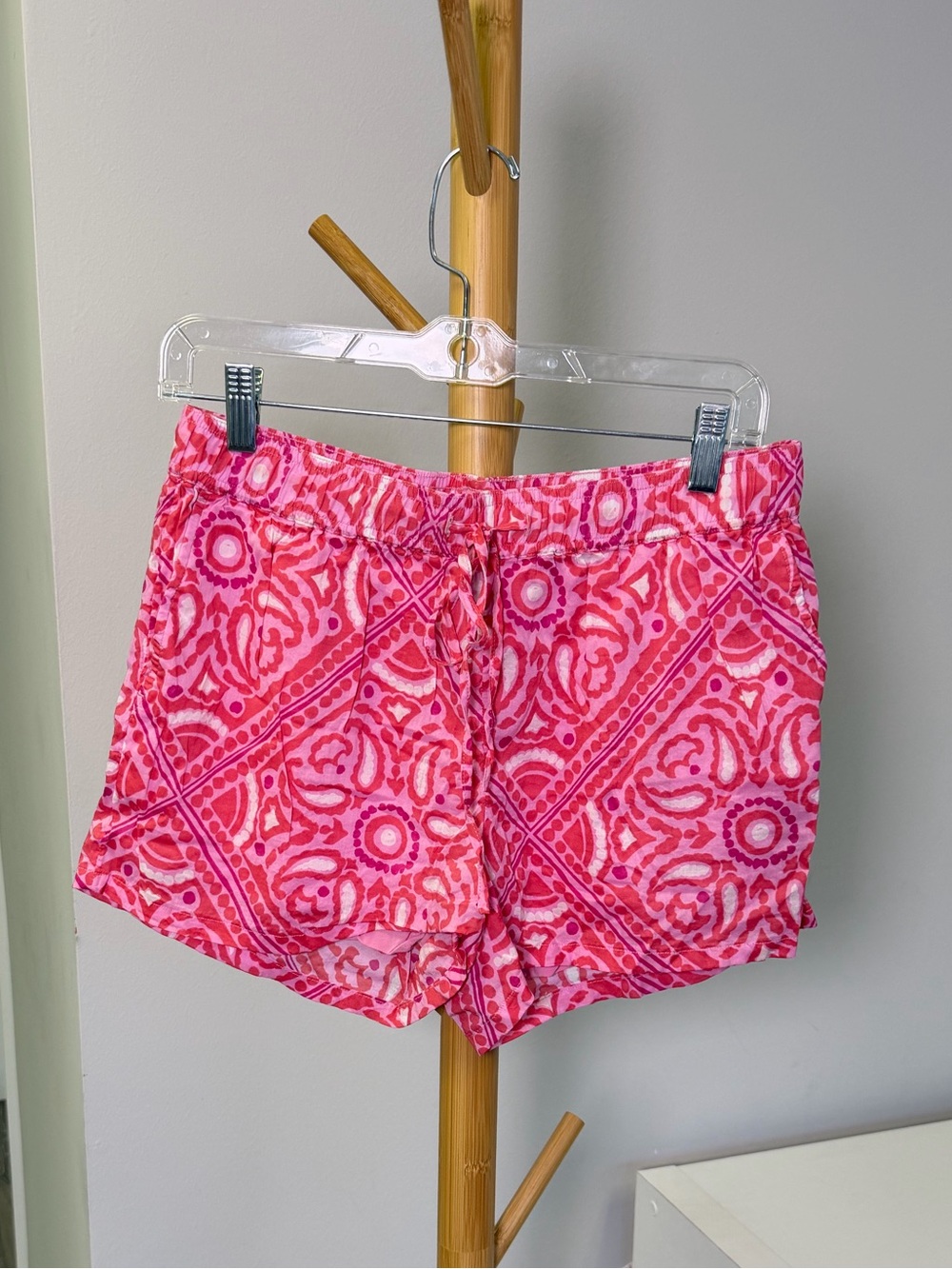 Vineyard Vines Island Scarf Print Pull-On Shorts Sz M